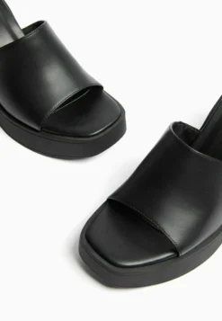 BERSHKA Mules À Talons - Black 12 BERSHKA Mules À Talons - Black -Magasin De Chaussures Mode Pour Femmes 026a546a6f6245fb878a21d7347b721f scaled