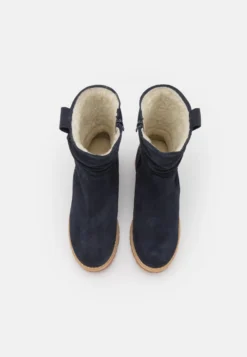 Tamaris Bottes De Neige - Navy -Magasin De Chaussures Mode Pour Femmes 69c58709a512448698b6dad82b409562 scaled