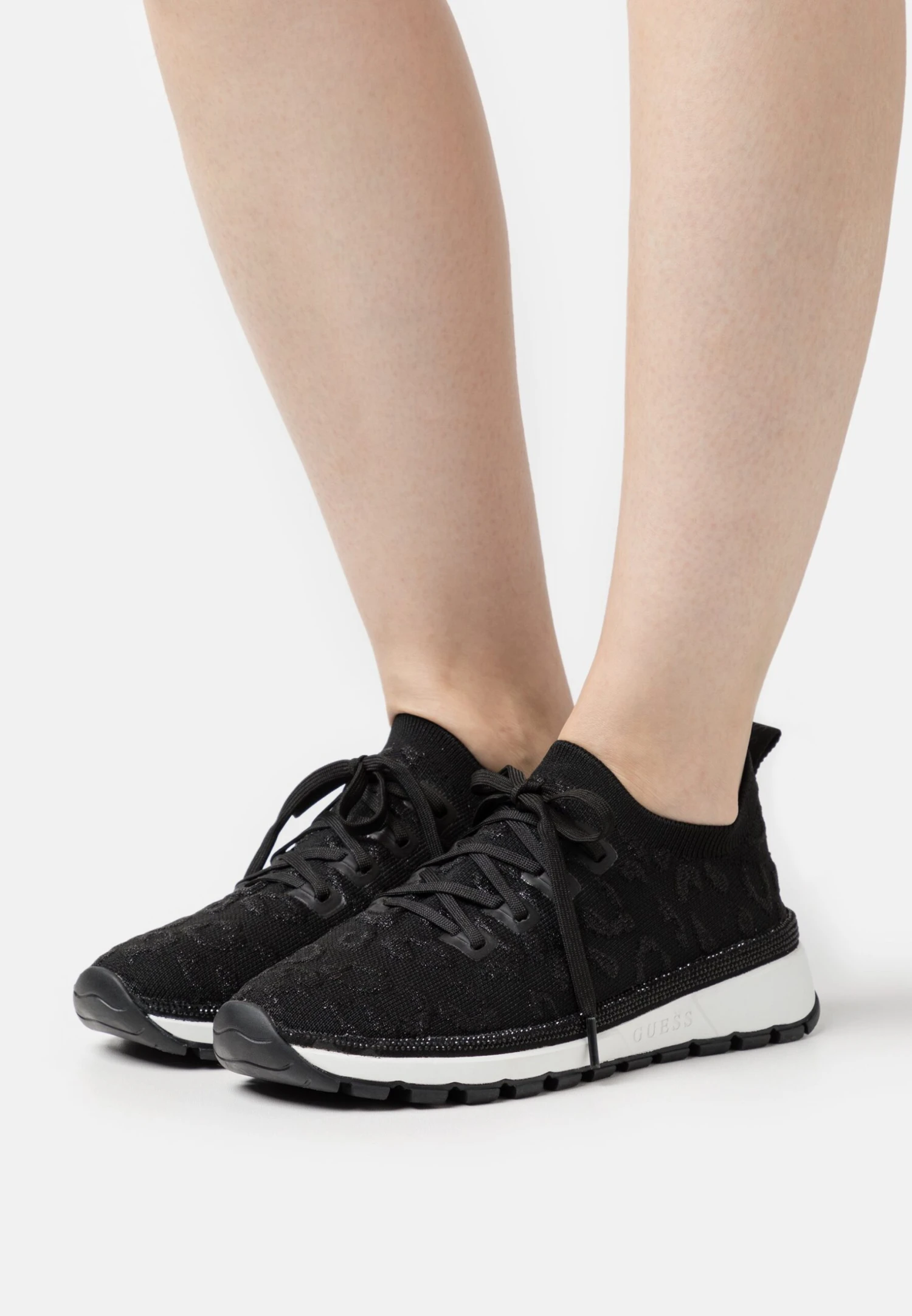 Guess Zylen - Baskets Basses - Schwarz 1 Guess Zylen - Baskets Basses - Schwarz