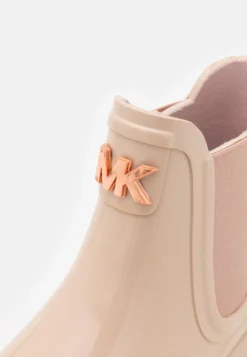 MICHAEL Michael Kors Sidney Rain Bootie - Bottes En Caoutchouc - Soft Pink 13 MICHAEL Michael Kors Sidney Rain Bootie - Bottes En Caoutchouc - Soft Pink -Magasin De Chaussures Mode Pour Femmes b00b492295534ca2b119377668254c46 scaled