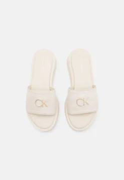 Calvin Klein Dress Flatform - Mules - Neutral Mono 11 Calvin Klein Dress Flatform - Mules - Neutral Mono -Magasin De Chaussures Mode Pour Femmes e0d5395e99264d429fba1b9303de0c16 scaled